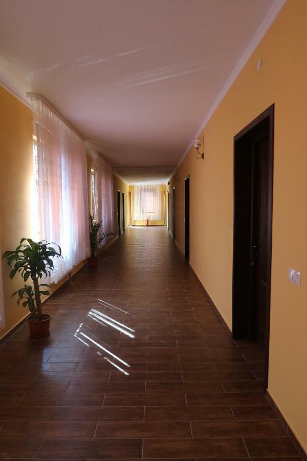 Casa Pop Hotel Sapinta Exterior photo