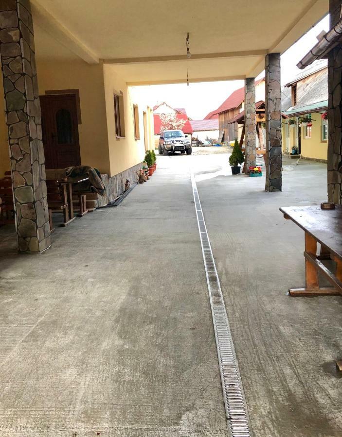 Casa Pop Hotel Sapinta Exterior photo